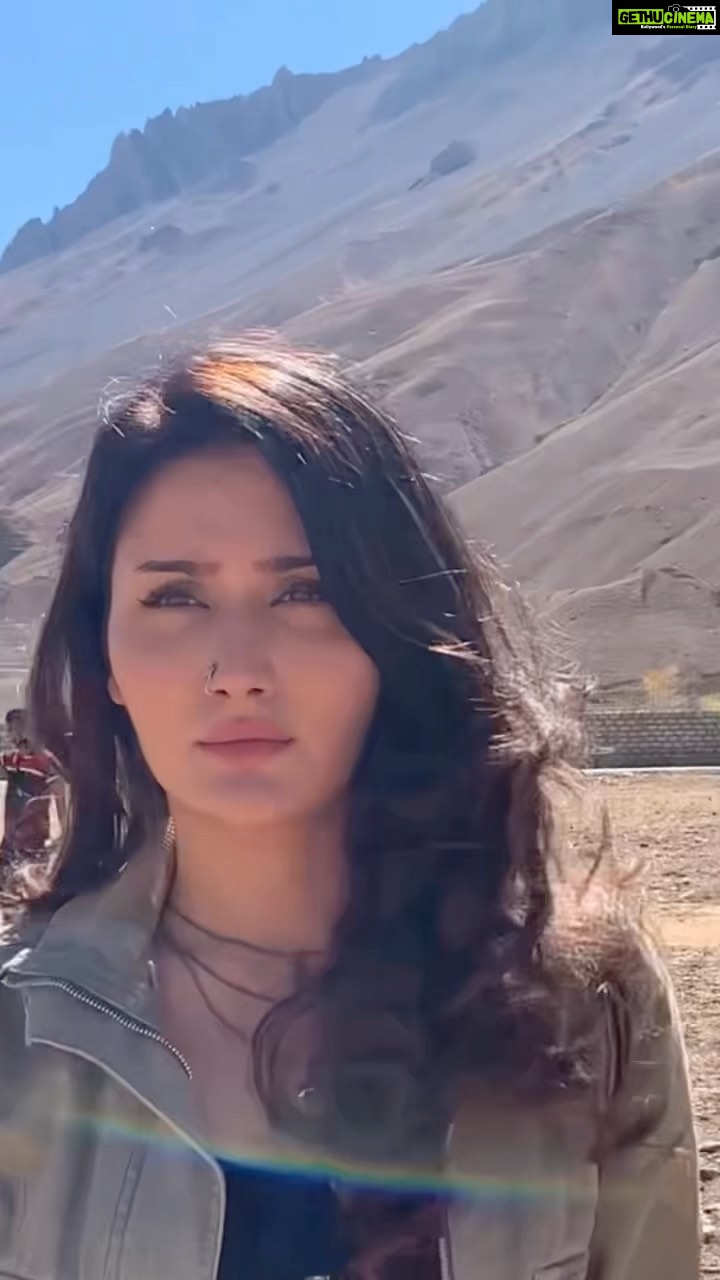 Monica Sharma Instagram - 🏍♥️ . . #royalenfield #royalenfieldclassic #biker #hills #vroomvroom #bikergirl #instabike #instagood #instafashion #instafashion #instastyle #bulletlovers #bullet #bikelovers #bikeride #classic #classic350 #hillstation #bikers #bikers #bikerchick #bikerchicks #reels #réel #reelitfeelit #reelsinstagram #reelsinstagram #reelkarofeelkaro #reelsvideo #reelit #reelindia #reelslovers #reelsofinstagram