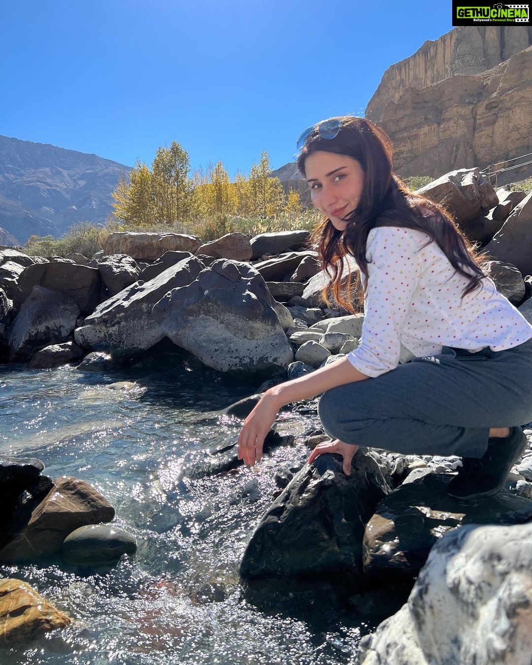 Monica Sharma Instagram - river side♥️ . . . . #riverside #river #riverfront #nature #naturephotography #naturelovers #naturelover #natureshots #natureshot #instagood #instafashion #instafashion #instastyle #instamood #hills #hillstation #naturegram Kaza