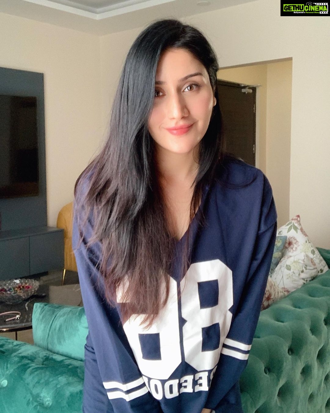 Monica Sharma Instagram - Grace you💩 . . . #casual #casualstyle #chandigarh #friyay #fridaymood #instadaily #instadaily #instagood #home #explore #86 #explorepage #random #friyay #friday #exploremore #mohali #blue #instafashion #instalike #couch #instastyle Chandigarh, India