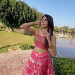 Monica Sharma Instagram - 🌬️💞 . . . wearing - @khawab.25 🤍 . . . . #reels #explorepage #desigirl #trendingsongs Neemrana
