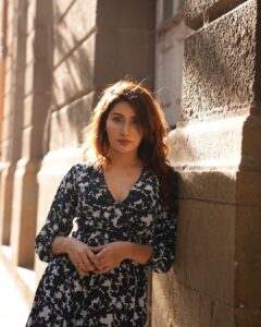 Monica Sharma Instagram - how do u know u exist? I guess it’s the “is” thing 💭 . . . . . . 👚- @crimsouneclub 📸 - @iremmy31 @tgbtroop . . . . #instalove #instagood #explore Mumbai, Maharashtra
