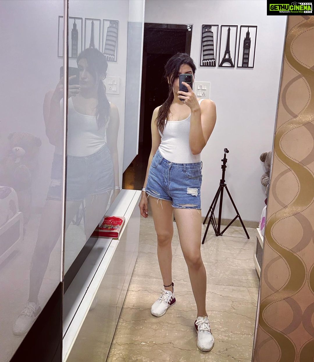 Monica Sharma Instagram - Whoโs waiting for the New Vlog? ๐ผ Shall be out soon on my youtube channel. Link in Bio๐๐คโค๏ธโ๐ฅ๐ . . . . #taleofus #explore #instagood #instagram #instadaily Nsci Dome Worli