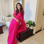 Mouli Ganguly Instagram - Happy Gudi Padwa Happy Ugadi Happy chaitra Navratri Happy jhulelal Jayanti ❤️ Today is a day when so many significant festivals are celebrated simultaneously in different parts of India with equal zest that's the beauty of BHARAT 🇮🇳 ...what say? . . Outfit @mukeshrathoreofficial_