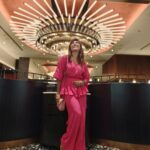 Mouli Ganguly Instagram - Thankyou everyone for the lovely birthday wishes❤️🙏 Only GRATITUDE ! Every moment is a treasure that one should relish so make it count ! Wearing this lovely fuschia coord from @shop.bythebay 💗 Thankyou @gomamumbai for this scrumptious amazing treat .Loved every bite🤩 . . . #mouliganguly #birthdaypost Radisson Mumbai Goregaon