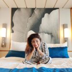 Mouli Ganguly Instagram - Relaxing while cruising 🛳️ @cordeliacruises . . . #mouliganguly #cruising #cruisetime #cruiseroom