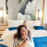 Mouli Ganguly Instagram - Relaxing while cruising 🛳️ @cordeliacruises . . . #mouliganguly #cruising #cruisetime #cruiseroom