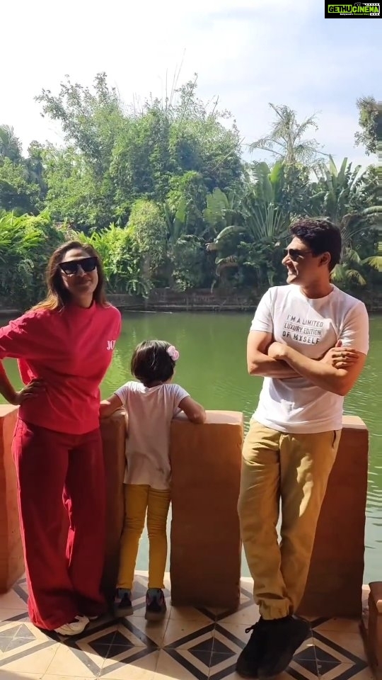 Mouli Ganguly Instagram - Family ..where life begins and love never ends ❤️ . . #mouliganguly #mazhersayed #kolkata #home #family #familytime #kolktadiaries Kolkata