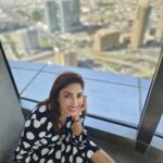 Mouli Ganguly Instagram - I am in a photoholic mood today 🤪🤣 . @ruby_tourism #mouliganguly #mazhersayed #dubaivacation #vacationmode #skywalk #burjkhalifa #coupletravel