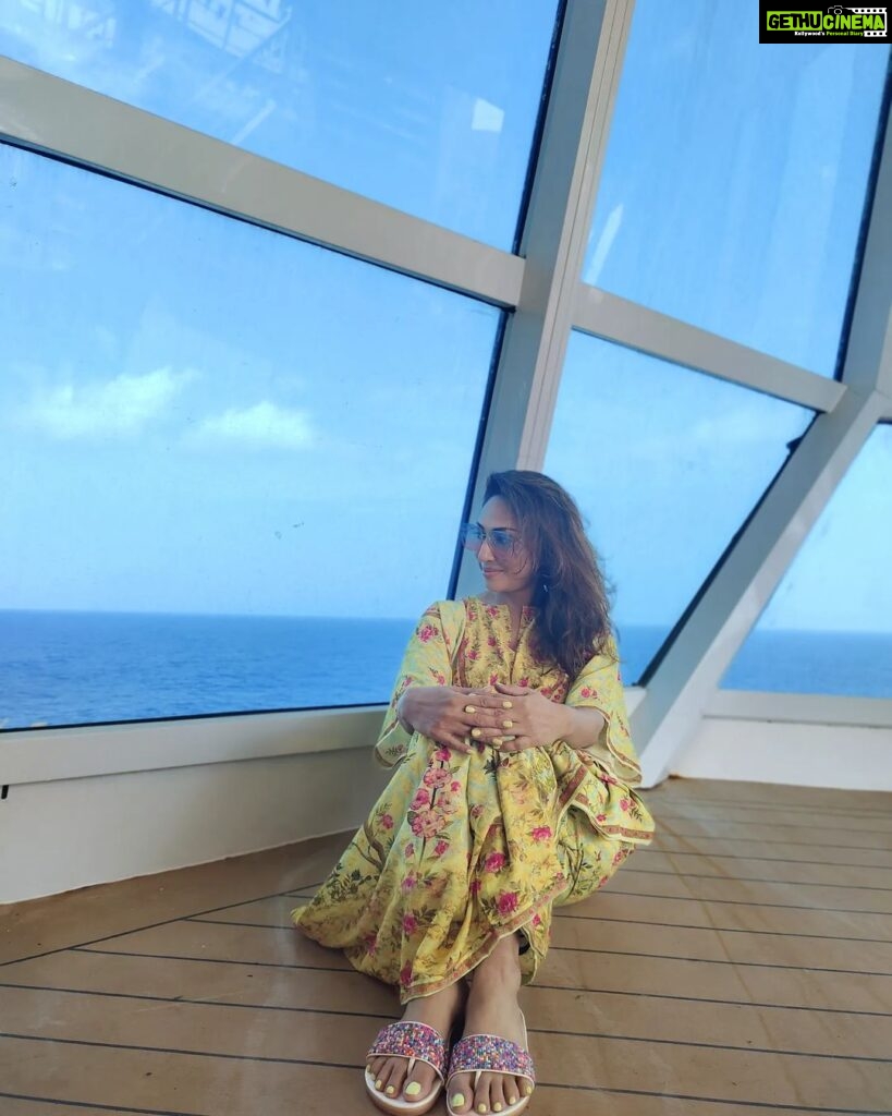 Mouli Ganguly Instagram - Smell the sea and feel the sky Let you soul and spirit FLY . @cordeliacruises . . #mouliganguly #belimitless #vast #endless #travel #sea #sealife #cruising #cruise Cruise