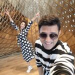 Mouli Ganguly Instagram - I am in a photoholic mood today 🤪🤣 . @ruby_tourism #mouliganguly #mazhersayed #dubaivacation #vacationmode #skywalk #burjkhalifa #coupletravel