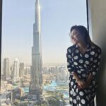 Mouli Ganguly Instagram - I am in a photoholic mood today 🤪🤣 . @ruby_tourism #mouliganguly #mazhersayed #dubaivacation #vacationmode #skywalk #burjkhalifa #coupletravel