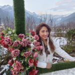 Mouli Ganguly Instagram - All white and pink mood! #mouliganguly