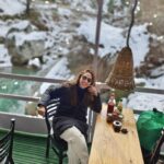 Mouli Ganguly Instagram - I ve never come across a cafe with a better view🏞️🌦️❤️ . . #mouliganguly #traveldiaries #incredibleindia