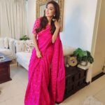 Mouli Ganguly Instagram - Happy Gudi Padwa Happy Ugadi Happy chaitra Navratri Happy jhulelal Jayanti ❤️ Today is a day when so many significant festivals are celebrated simultaneously in different parts of India with equal zest that's the beauty of BHARAT 🇮🇳 ...what say? . . Outfit @mukeshrathoreofficial_
