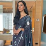 Mugdha Godse Instagram – Saaree Mood… ❤️🌹
Though this is not from my brand yet one of  my fav casual saree… Hyatt Regency Lucknow