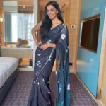 Mugdha Godse Instagram - Saaree Mood… ❤️🌹 Though this is not from my brand yet one of my fav casual saree… Hyatt Regency Lucknow