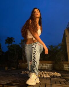 Mukti Mohan Instagram - Aye, Ola ! If you’re reading this, then I want you to know that you are reading it, Bas yehi kehna tha! Baaki sab VIBE hai! #MuktGyaan 📷 @mohanshakti