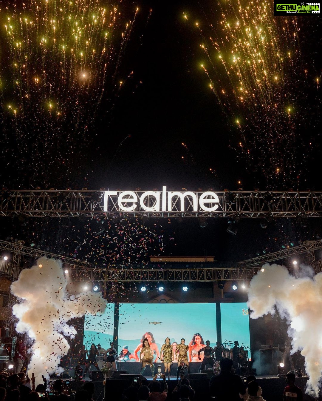 Mukti Mohan Instagram - Still high on the fiery MSL night ⚡️ at NITW📍 @mohansisterslive No words can describe this feeling of sharing the stage with my lifelines 🤍 @neetimohan18 @mohanshakti #mohansisterslive ALL STARS 🌟 ⬇️ Musicians Rohan Nadkarni drums - @Rohann_95 Denzil Mathias lead guitars - @denzil.mathias Akshay Menon keys - @akshay.menon.official Anit Hadkar keys - @anithadkar Pranoy Sarma bass - @Bassmyna @Samit Pednekar Percussion - samit.pednekar Technical Anshuman Mishra sound foh - @mishraontherun Mudit Maitreya sound monitors - @knober_wobber Jay Thakkar vj - @jaythakkar99 Manu Jacob lights - @manuvjacob Sahil Makhani and team - videography - @rahatmakhani @_smfilms Ritika jalan make up - @ritickasjalan Dwiyesh parasnani hair - @dwyessh_hairwizard Aaliya Hussain hair @aaliyanhussainhairmakeupcreator Saba sayed: @saba_hair_makeupartist Music edit @smeuphony Choreographer - Abhishek Das @soultan_dasri8 Associate Choreographer - Khushi Trivedi: @khushi_freshmess Bhakti Makhija : @bhakti.makhijaa Manish Kukkar : @manish_future Lalu Michael : @killachoc_famouscrew Dancers - Ishita Agnihotri: @agnihotri_ishita99 Siddhi Rane : @siddhi._rane Yash Amin : @yash.l.amin Kavita Gopinath Lagade : @lagadekavita Shubham Pawar : @lockboi_shubhu Lalu Bhugappa Maykal : @killachoc_famouscrew Managers: Amit : @amit_thosar Shubham : @shubhammunot7 Prema : @premavshetty Shraddha :@_shraddhabobade_ Nividitha: @nivi_ditha007 Spot- Santosh Jagtap: @jagtap721 Event team @campussevents @springspree_nitw @realmeindia