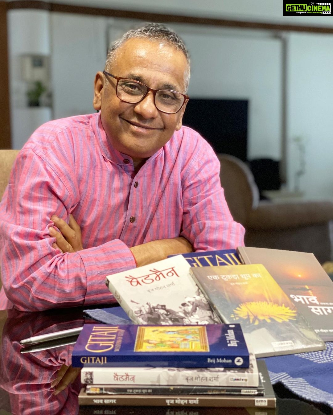 Mukti Mohan Instagram - Creator, writer, philosopher, friend and above all my world π My dearest Papa has written 1. GITAJI : Wisdom of Gita, 2. Bhav Sagar : Collection of Poems 3. Ek Tukda Dhoop ka (novel)Story of a young widow in 1950s, Bengal. 4. Badman (novel) A complete story of an incomplete name, covered in blizzard issues of religion, spirituality, love and political turmoil. (Check my stories and @bms.brijmohan βs page for more details.)