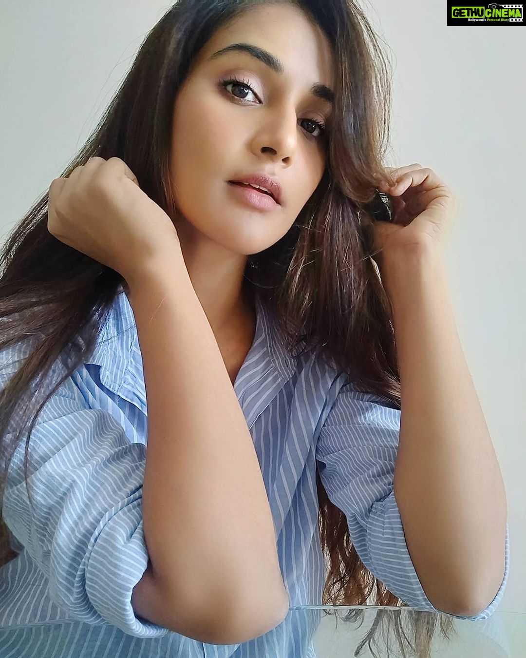 Mukti Mohan Instagram - SUNDAY has finally come with a PAUSE button!! #SundayThoughts How are you relaxing today? 🧖🏻♀️🛀🎶 #SundayQuarantine