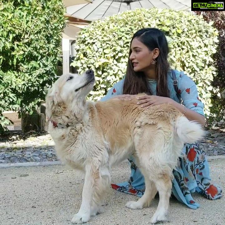 Mukti Mohan Instagram - And if love was a fluffy being, a moment, a breath, an experience, Imagine how we've been limiting ourselves all this while. ❤️ #FlashbackFriday to best french trip @francebyfrench @paulmartinfbf @apoorvaunique @lakshya_chawla1