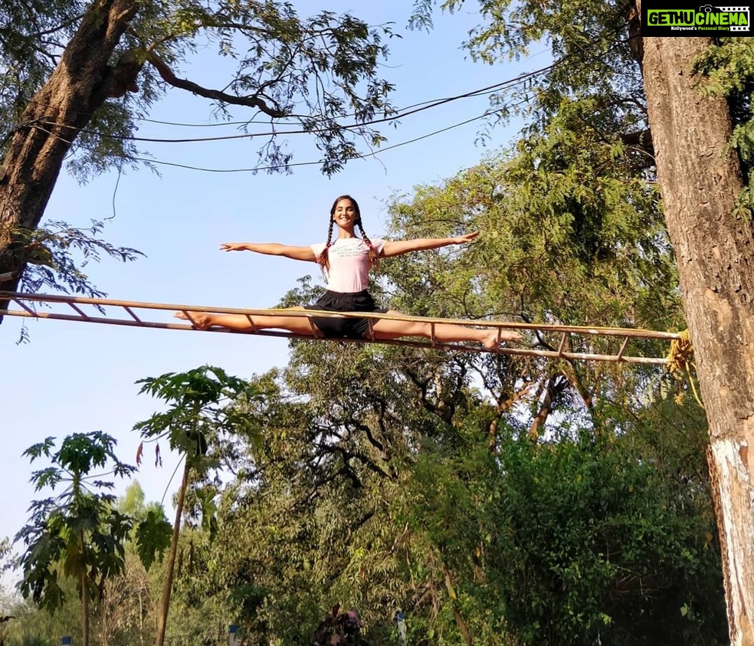 Mukti Mohan Instagram - A tree house a free house, A secret you and me house, As high up in the leafy branches As it can be house. A street house a neat house, Be sure you wipe your feet house It's not my kinda house at all Let's go live in a tree house!! 🌳🥰 #TreeDimensional #MuktGyaan 📷 @neetimohan18 @mohanshakti