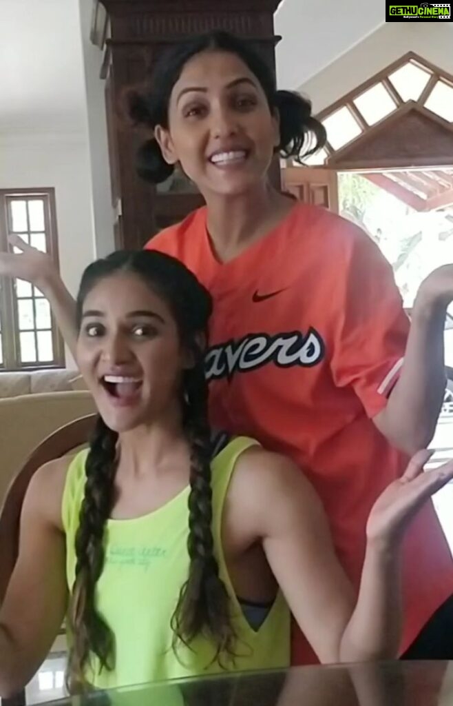 Mukti Mohan Instagram - It is extremely important to take the #21daysLockdown seriously yet not let anything curb your creativity and madness!! @neetimohan18 - The best entertainer and Braider EVER !! @mohanshakti - Best D.O.P and selfie taker (proof is in the video when we did timelapse) @kmohan12 I MISS YOU SO MUCH!! @nihaarpandya You are a family now you can't escape us🤪🧟❤️