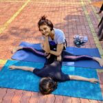 Mukti Mohan Instagram - ⚠️ SHAK ATTACK!! 🦈 Who else has a big sister like that? 🤪👧🏻🤸🏻‍♂️@mohanshakti