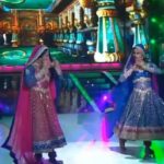 Mukti Mohan Instagram – #ThrowbackTuesday to my first attempt at Mujra-Kathak and we accepted it beyond genders 👭🤘💓 Choreographed by @kumar1sharma @shashankdogra !!! Thank you 🌈💓@colorstv #jhalakdikhlajaa @madhuridixitnene @remodsouza @karanjohar @kapilsharma @manieshpaul @parineetichopra @sushantsinghrajput