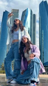 Mukti Mohan Instagram - Yeh hai Abu Dhabi Meri Jaan 🤟🏼🏙 whatta wow feeling to be dancing together with @mohanshakti on the iconic track of the OG #MeriJaan @neetimohan18 🎶 love you Doo 🫶🏻 Hardddd Choreography by @arvindvastrakar 🤙🏼 Edited by @souravsharmaofficial @ymcofficial @visitabudhabi #AbuDhabiGP #Yasalam2022 #FindYourPace #InAbuDhabi