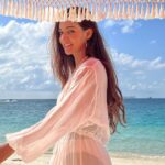 Mukti Mohan Instagram – under my ummbrella ☂ ella ella 🌊 Maldives