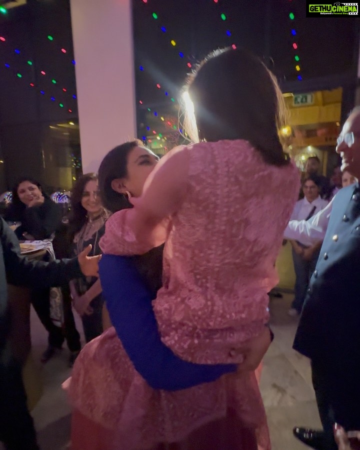 Mukti Mohan Instagram - Our Hearts & Bellies are sooo Full!š¤ The grandeur of wedding celebrations were felt every second in these last 3days! I donāt remember feeling this overjoyed and overwhelmed with emotions, love, and laughter all at the same time. Thereās not an inch in my body which is not achingš haha itne mazzey aur jhattko ke dance kiya hai har roz!!! My Jaan @thisisriyaaaa and Kunwar sa @aneeshgoel23 Teh dil se I wish you the most beautiful wedded life ahead and blessings for Agarwal aur Goel familyā¤ļøš§æāØ Styled by- @isolatednee Assisted by - @styling_by_shruti and @shraddha.dange Outfit- @frontierraas Potli - @theamyrastore