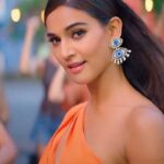 Mukti Mohan Instagram – Can’t stop grooving to this tune.. can you? Take the #AkhiyaanNaAkhiyaan hookstep challenge now!

@sonymusicindia @goldiesohel @aseeskaurmusic @shivin7 @tru_makers @i.sahaj @priyanka_mitra695 @shlokelal @premavshetty @neerajnavare @aaliyahussainhairmakeupcreator 
@vinodkp6333 @stylebysaachivj
@styledbynikinagda @priyankasangale_ @sanzimehta77 #muktimohan