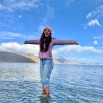 Mukti Mohan Instagram – Tso, I was Pangong-ed 🏔 🌊🤍 Pangong Tso