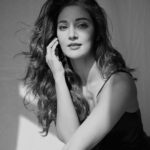 Mukti Mohan Instagram – Those who shine from within 🤍

do not need a spotlight ✨ 

Through @nikhilshenoyphoto ‘s 📸
@neerajnavare.makeupartist @dwyessh_hairwizard Mukti Manch
