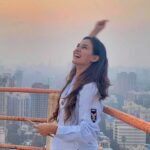 Mukti Mohan Instagram - My first time flying Patanng 🪁 (Aur lootee hui Patanng udaani is next level fun🌝 courtesy bhai @vishwanath.kumar.vk ) #HappyMakarSakranti 🪁