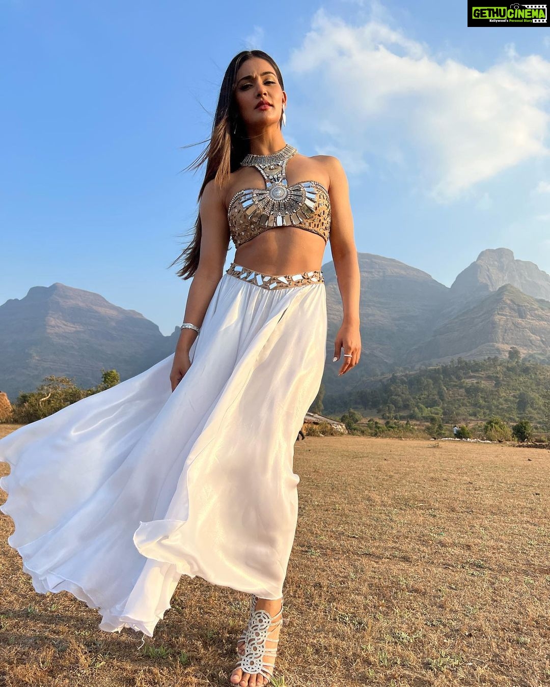 Mukti Mohan Instagram - Khud mein bemisaal HUM hai, Misaal HUM hain🎶 #NAARI song & lyrics by @abhijitvaghani @shlokelal @neetimohan18 @surneetimusic 👏❤️ Thank you for making an Anthem for #Women ✊ and directing with finesse @mohanshakti akkaaaa🥳 and team @s_kautia @janhavinsane @yash.l.amin 🌈✨ Thank you for painting the canvas with your heart & art❤️ @souravsharmaofficial mera bhai!!! And MY FAVOURITE @saishashinde 🌹 Thank you for always believing in us making us look splendid in water,earth and fire elements and giving each one of us the slay MOHANCÈY feels respectively.. 🔥 💥 🌟 #TakeABow Crafty hardworking talented team of @officialsaishashinde , assisted by @suyash_soundalgekar Styled by: @stylebysaachivj Assisted by: @nehha_o Jewellery @azotiique Sleek & stunning Hair by @dwyessh_hairwizard Assisted by @aaliyahussainhairmakeupcreator Glow and graceful Make up by @neerajnavare.makeupartist Assisted by: @ritickasjalan Clicked by: @_shraddhabobade_ Managed by my gorgeousness@premavshetty and her team yogeshji 🌟 #NAARIxMohanSisters #InternationalWomensDay #Surneeti #NeetiMohan #ShaktiMohan #MuktiMohan #Naari 🧿🤍