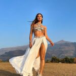 Mukti Mohan Instagram - Khud mein bemisaal HUM hai, Misaal HUM hain🎶 #NAARI song & lyrics by @abhijitvaghani @shlokelal @neetimohan18 @surneetimusic 👏❤️ Thank you for making an Anthem for #Women ✊ and directing with finesse @mohanshakti akkaaaa🥳 and team @s_kautia @janhavinsane @yash.l.amin 🌈✨ Thank you for painting the canvas with your heart & art❤️ @souravsharmaofficial mera bhai!!! And MY FAVOURITE @saishashinde 🌹 Thank you for always believing in us making us look splendid in water,earth and fire elements and giving each one of us the slay MOHANCÈY feels respectively.. 🔥 💥 🌟 #TakeABow Crafty hardworking talented team of @officialsaishashinde , assisted by @suyash_soundalgekar Styled by: @stylebysaachivj Assisted by: @nehha_o Jewellery @azotiique Sleek & stunning Hair by @dwyessh_hairwizard Assisted by @aaliyahussainhairmakeupcreator Glow and graceful Make up by @neerajnavare.makeupartist Assisted by: @ritickasjalan Clicked by: @_shraddhabobade_ Managed by my gorgeousness@premavshetty and her team yogeshji 🌟 #NAARIxMohanSisters #InternationalWomensDay #Surneeti #NeetiMohan #ShaktiMohan #MuktiMohan #Naari 🧿🤍