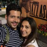 Mukti Mohan Instagram - Love was just a concept before I saw you two brave hearts with the kindest smiles meet! I wish you both joy, success, giggles, lots of travel, adventure and years of togetherness ♾✨ Celebrating 3 yrs of togetherness💞@neetimohan18 @nihaarpandya of the most gorgeous souls, I mean it❤️ I Love you My Doo-Jaanzua-Abyabambino 👨‍👩‍👦beyond measure 🧿🤍💫 #HappyAnniversary #Neeni Cheers to many more 🌈✨ 📷 @mohanshakti