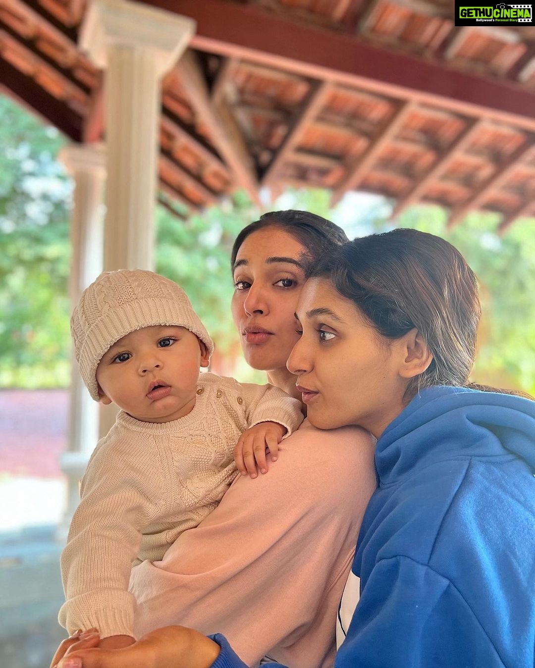 Mukti Mohan Instagram - My favourite colour is Blue ๐and My Secret Favourite colour is Pink ๐said the referee in White ๐๐ถ๐ป ๐ค Caption by secret Santa @nihaarpandya โค๏ธ