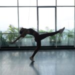 Mukti Mohan Instagram - Take more chances, Dance more dances. 📍 @muktimanch studio 📷 @shaurya_bajpai Mukti Manch