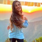 Mukti Mohan Instagram - There’s no wrong timing for the right thing, If you want to jump…close your eyes, If you want to fly…spread your arms, If you want to scream…open your heart🫀 #MuktGyaan 🐣✨
