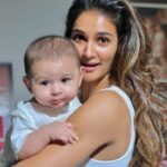 Mukti Mohan Instagram - Holding you heals me✨ It is the most precious connection between you & I. Every time I hold you, that instant smile you give me fills my heart with the purest joy, words don’t justify what I feel for you my precious bachaaaa my KhhhapuchughOpuchushooo P.S:- I know #Aryaveer loves Golu Maasi the most(other maasis are in line behind us,ok!😘🌚🥰) Photography by my Jaanzua @nihaarpandya Love you Abbbyabeeeeeeb 👶🏻🌈✨