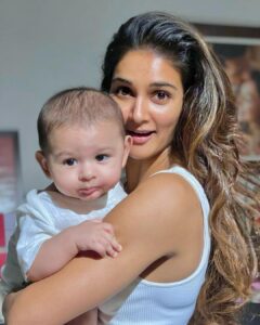 Mukti Mohan Instagram - Holding you heals me✨

It is the most precious connection between you & I. Every time I hold you, that instant smile you give me fills my heart with the purest joy, words don’t justify what I feel for you my precious bachaaaa
my KhhhapuchughOpuchushooo 

P.S:- I know #Aryaveer loves Golu Maasi the most(other maasis are in line behind us,ok!😘🌚🥰) 

Photography by my Jaanzua @nihaarpandya 

Love you Abbbyabeeeeeeb 
👶🏻🌈✨