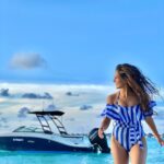Mukti Mohan Instagram – New wave 🌊 
is teaching us ways to love💙

@camy1411 @styledbyanna137 @angelcroshet_swimwear