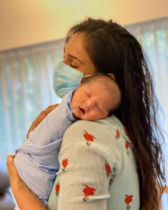 Mukti Mohan Instagram - Blissfully mine🤍 Presenting Aryaveer’s first ever smiling picture with you all, Yay!! How lucky am iiiiiiii 🤩😇 Happy 4th month as parents #NeeNi ❣️ @neetimohan18 @nihaarpandya thank you for giving us the most adorable mushball 🌝 #Aryaveer😗Aaauuuuuu😚❤️ 🧿 Happy 4th Month my brave-blissed out loving soul can’t wait to see and re-see the world with your eyes 👶🏻🏔🏎🚤✈️🌍 P.S.- It’s a silent declaration “Golu Maasi is the best Maasi” tinu,chiku,putchie,preeti,Tyra,Manvi,Sunanda,Riya, Summa and other ocean 🌊⛄️full of maasis 🥰yessyess they all agree🤪🤓 But aap sab katt Lo😆😎 coz #AryaveerLovesGoluMaasi the most☃️🌈✨