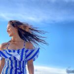 Mukti Mohan Instagram - New wave 🌊 is teaching us ways to love💙 @camy1411 @styledbyanna137 @angelcroshet_swimwear