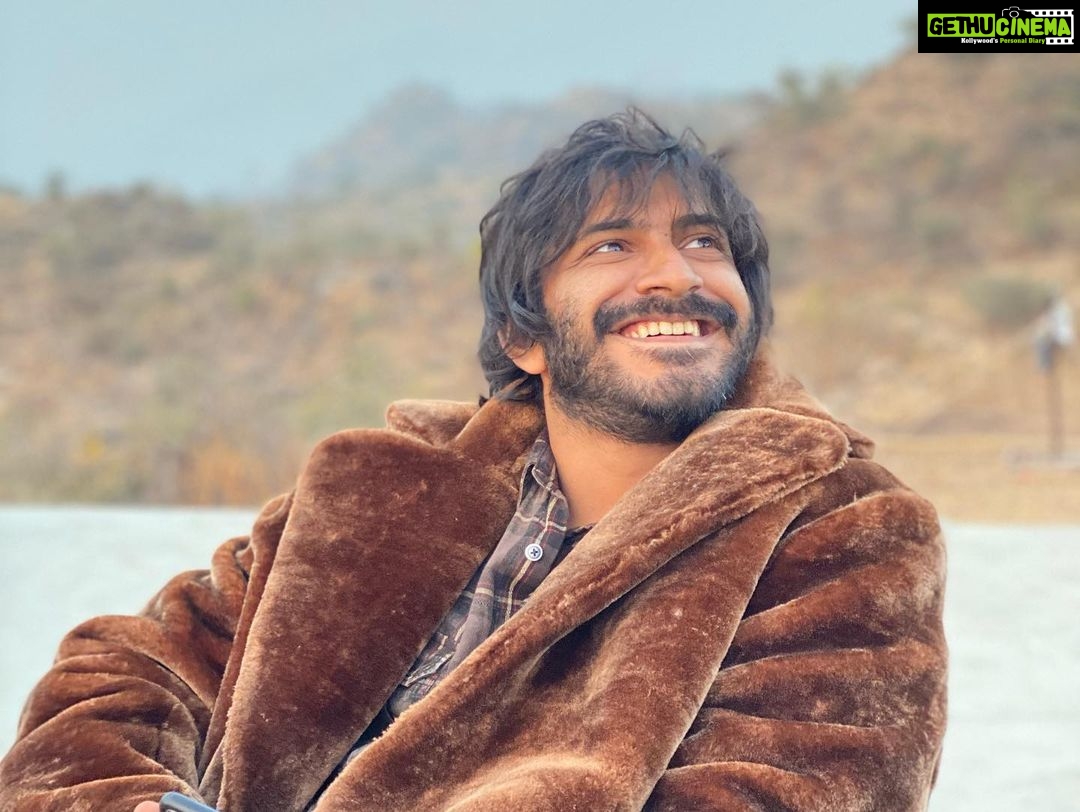 Mukti Mohan Instagram - One year of थार 🤍 Thank you for giving #TharOnNetflix the Pyaar 🛐 Always grateful for the opportunity and love🙏🏼 @anilskapoor @harshvarrdhankapoor @fatimasanashaikh @satishkaushik2178 @akfcnetwork @rajsingh_chaudhary @anuragkashyap10 @niveditabhattacharya.official @artb @akkshaygunaawat @reel_anushka @jitendrajoshi27 @sanjaydadhich @isanjaybishnoi @mandanakarimi @udayanbhat @salam_ansari9 @wasiqkhan @sillyclay_ @ajayjayanthi @priyankaagarwal1109 @akshay0beroi @chetansjhawar @ankita_cinesingh @surajvyas13 @otetiani_in_me @gautamkishanchandani @rahulsinghofficialpage @shashwatology @kirti_gulyani @siddharthsoni #kunalsharma @beecallpradhan @dbhurji @shredevdube @shubhamkumarishere @castingbay @nowitsabhi #Desh #Gulshan @ghantaghartalkies @damineeb @premavshetty @jagtap721 @netflix