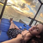 Mukti Mohan Instagram – Warm-cool tie-n-dyed skies with some salty-tan is my favourite kinda self-love 🌊⛅️ 🤷🏽‍♀️

💙 #takemeback