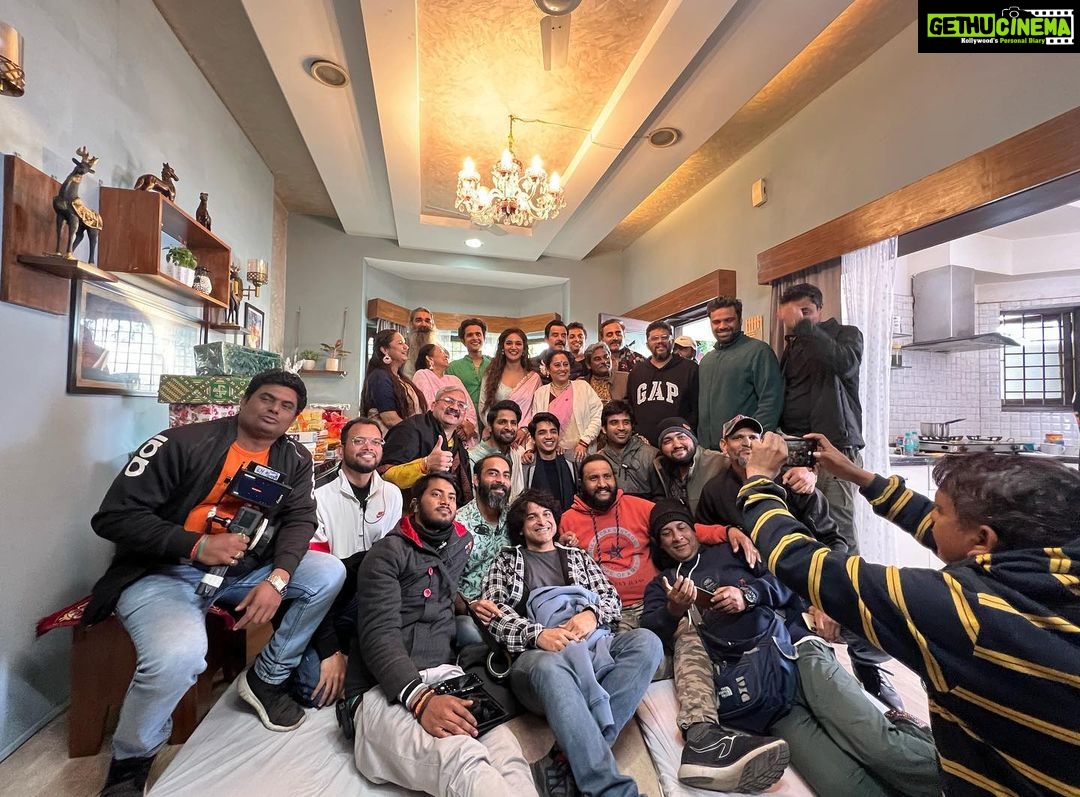 Mukti Mohan Instagram - Special film 🎦 precious people🤍 #AWeddingStory @boundlessblackbuckfilms @shubhoshekhar @pareek.abhinav @supratimbhol #vinayreddy #Raahi @vaibhav.tatwawaadi @lakshvir.saran @monicachaudhary_ @vishesh_iyyer @piloovidyarthi @akshayanandd @_sarthakvyas @premavshetty @_shraddhabobade_ @saba_hair_makeupartist @ra_jeev5521 #comingsoon 🧿